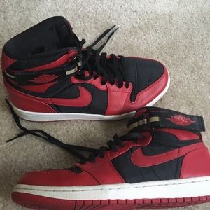 Jordan 1 High Strap “Bred”